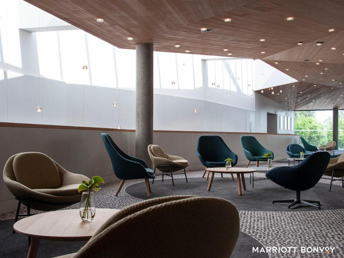 Renaissance Airport Hotell 5*